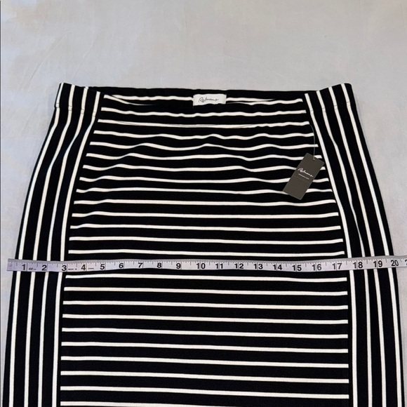 Reitmans Skirt Black White Pencil Knee-Length Casual Office Pull-on Women’s Sz L - Picture 4 of 8